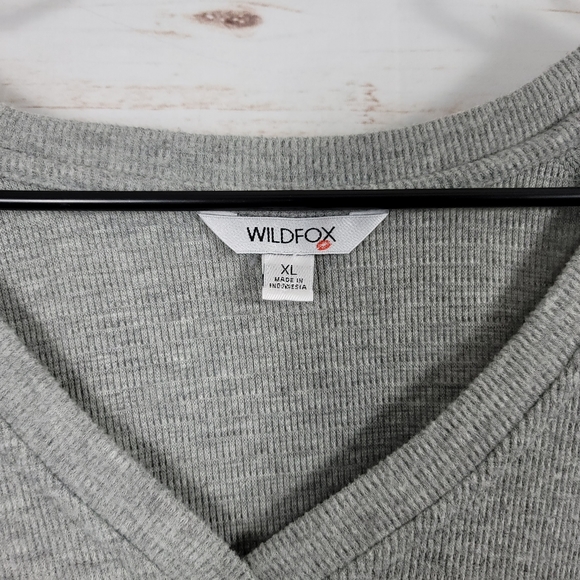 Wildfox | Ribbed Thermal Raw Hem Long Sl Top - Picture 6 of 7